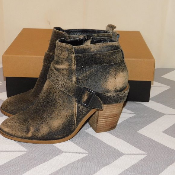 Kelsi Dagger Brooklyn Distressed Leather Ankle Boots Size 9M - Picture 10 of 15